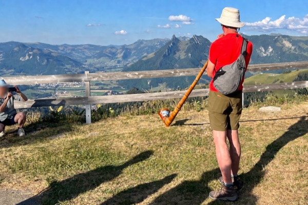Randonnée et initiation au cor des Alpes à l'ombre du Moléson