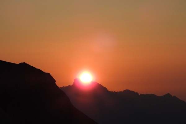Sonnenaufgang auf dem Gipfel des Luisin, 2786 m.