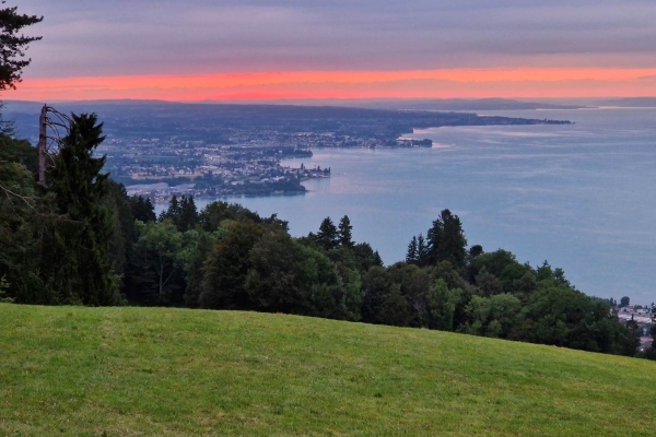 Farbenspiel über dem Bodensee